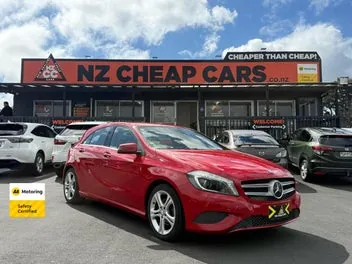 Mercedes-Benz A 180 2015 photo 2