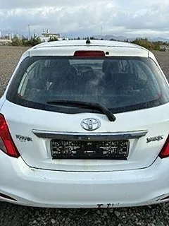 Toyota Yaris 2013 photo 4