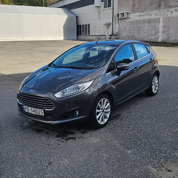 Ford Fiesta 2015 photo 2