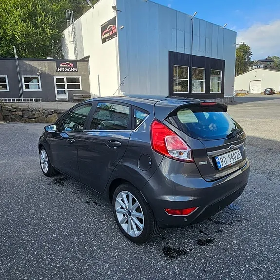 Ford Fiesta 2015 photo 4