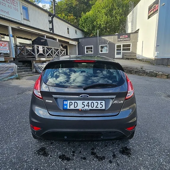 Ford Fiesta 2015 photo 5