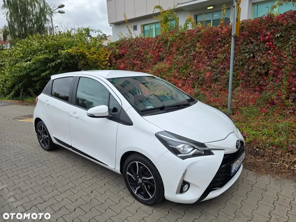 Toyota Yaris 2017 photo 3