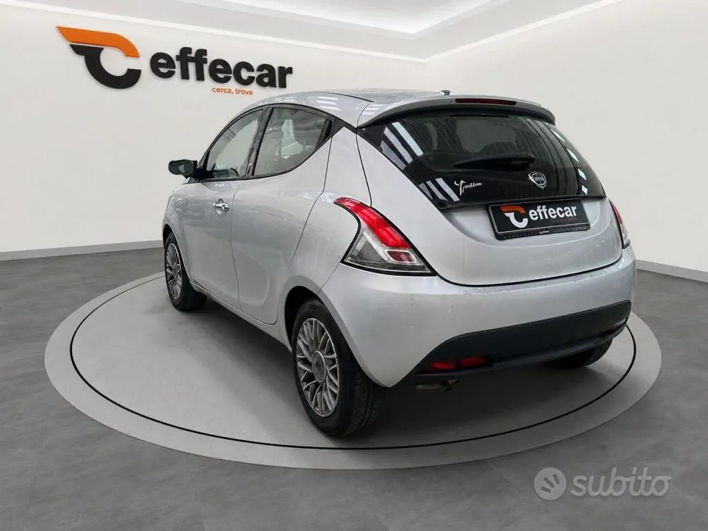 Lancia Ypsilon 2012 photo 4