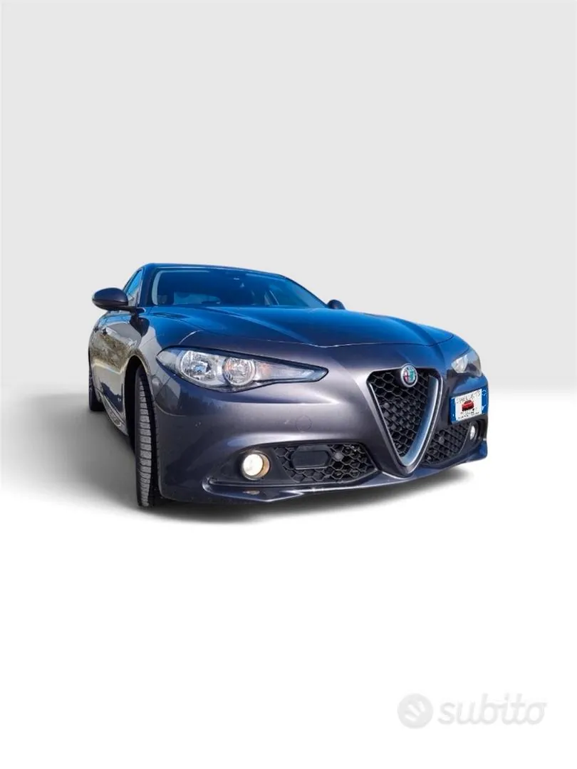 Alfa Romeo Giulia 2017 photo 2
