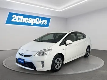 Toyota Prius 2015 photo 2