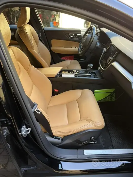 Volvo V60 2020 photo 2