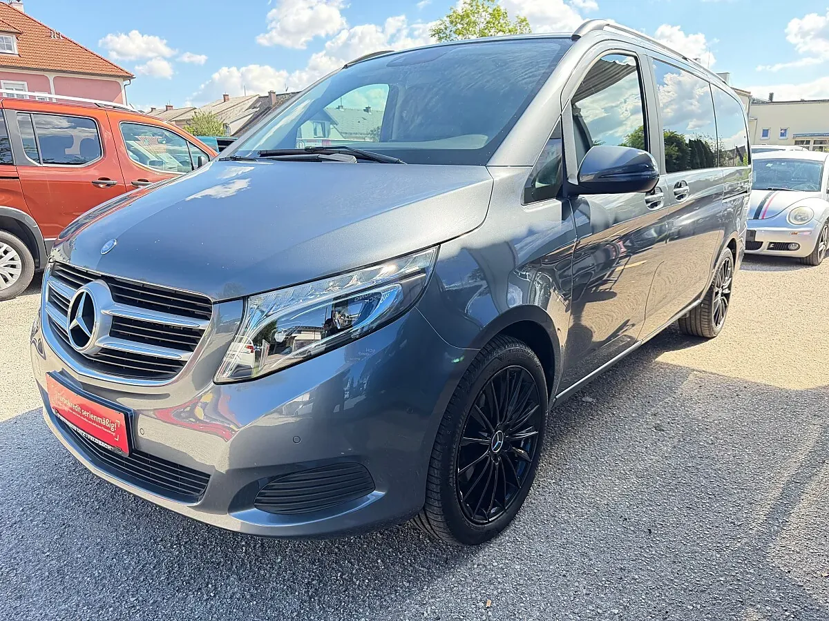 Mercedes-Benz V-Class 2017 photo 2