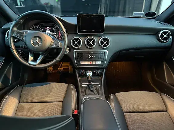 Mercedes-Benz A 200 2017 photo 4