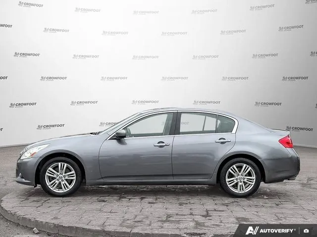 Infiniti G37 2010 photo 2