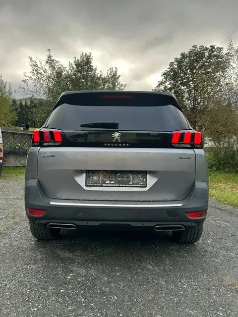 Peugeot 5008 2018 photo 2
