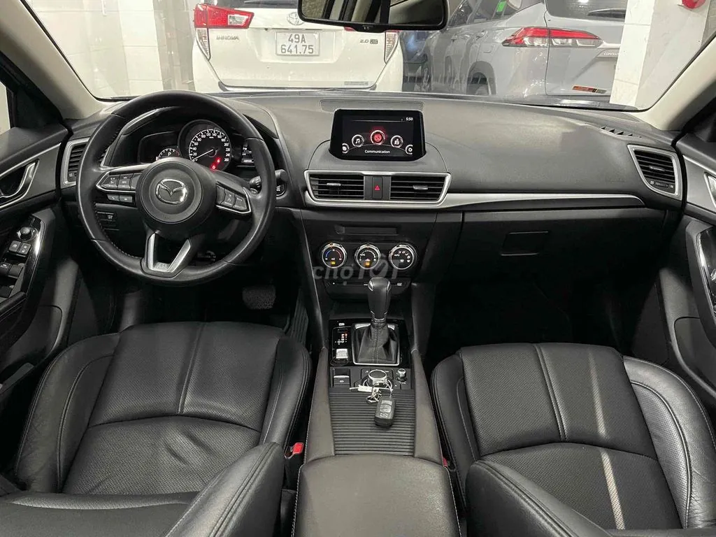 Mazda 3 2018 photo 3