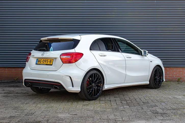 Mercedes-Benz A-Class 2014 photo 2