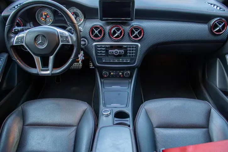 Mercedes-Benz A-Class 2014 photo 3