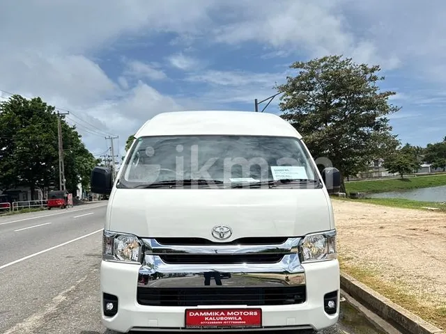 Toyota Hiace High Roof 2026 photo 3