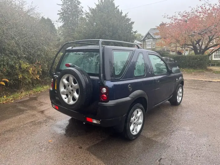 Land Rover Freelander 2003 photo 4