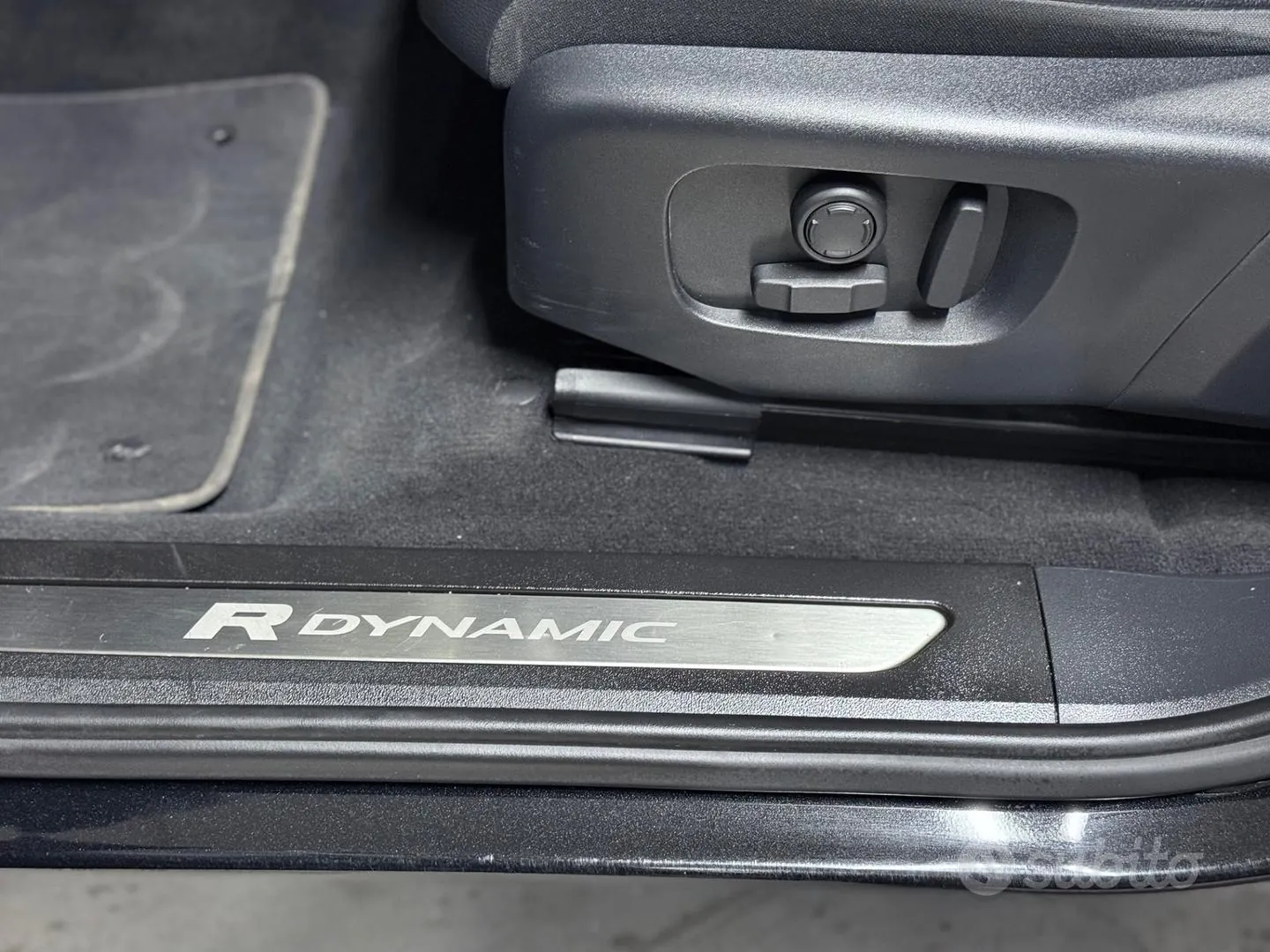 Land Rover Range Rover Evoque 2022 photo 5