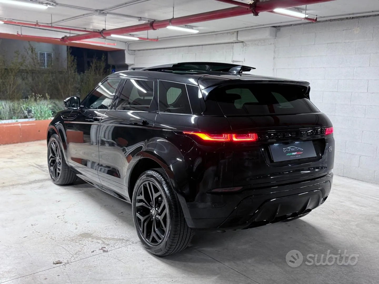 Land Rover Range Rover Evoque 2022 photo 2