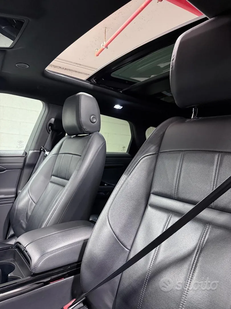 Land Rover Range Rover Evoque 2022 photo 4