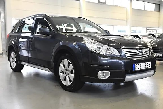 Subaru Outback 2012 photo 2