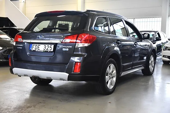 Subaru Outback 2012 photo 4