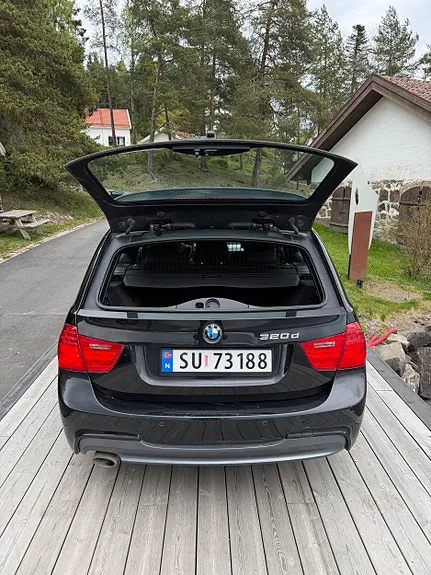 BMW 320D 2009 photo 5