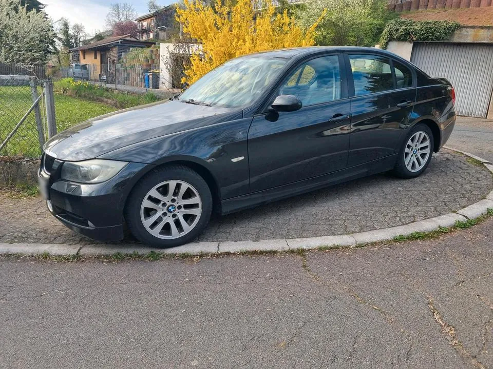 BMW E90