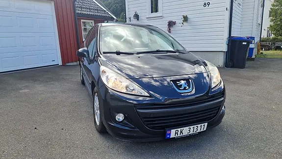 Peugeot 207 2011 photo 2