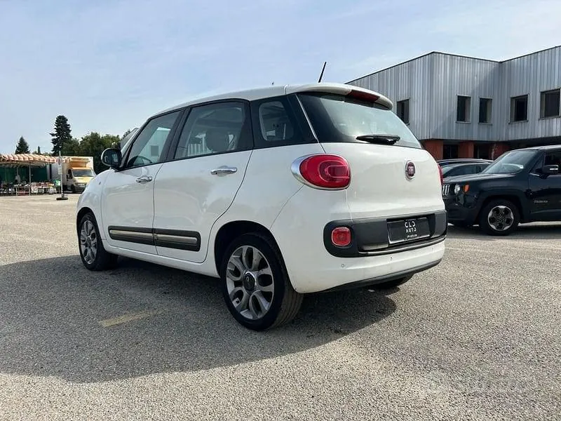 Fiat 500L 2014 photo 2
