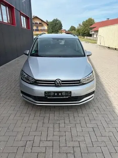 Volkswagen Touran 2020 photo 3