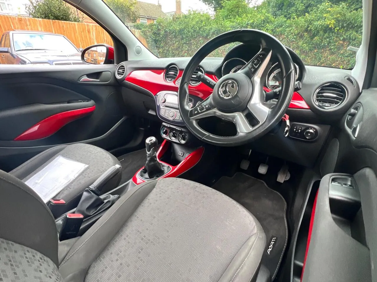Vauxhall Adam 2013 photo 3
