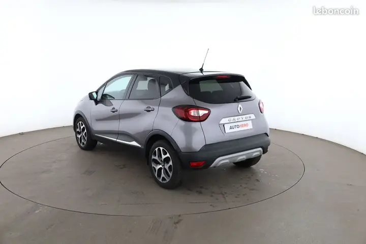 Renault Captur 2019 photo 2