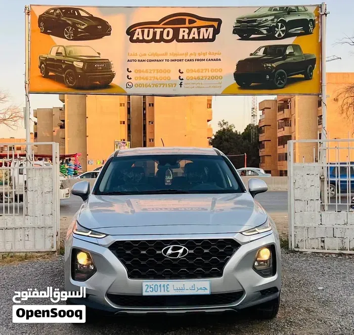 Hyundai Santa Fe 2019 photo 3