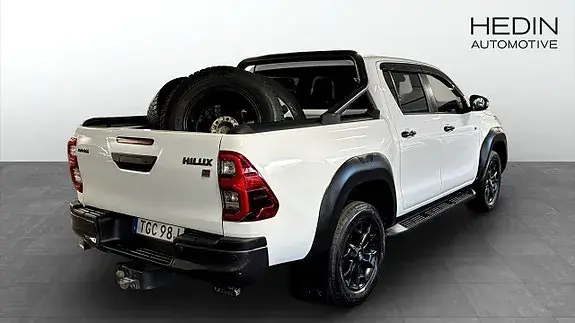 Toyota Hilux 2023 photo 2