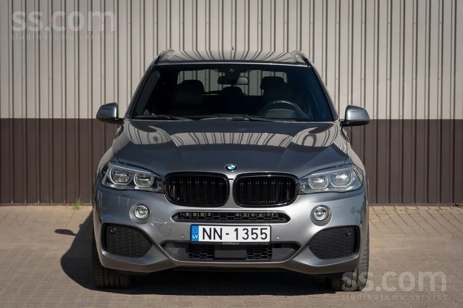 BMW X5 2017 photo 2