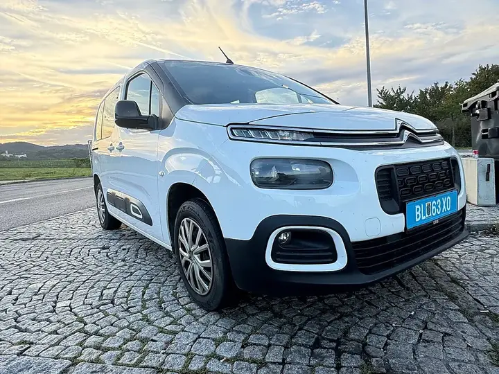 Citroen Berlingo 2022 photo 2