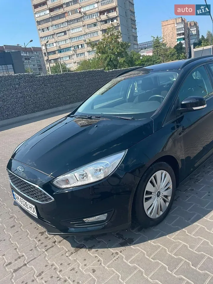 Ford Focus 2017 photo 2