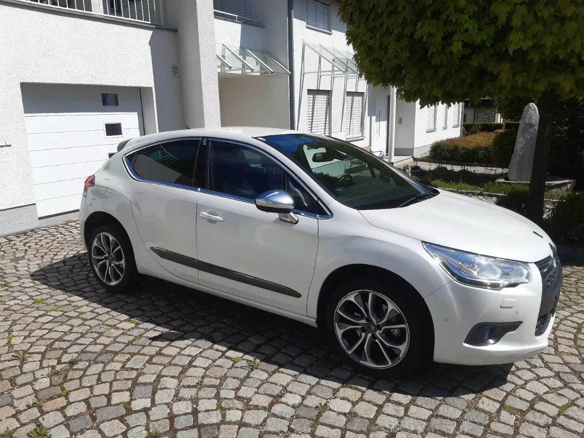 Citroen Ds4 2012 photo 2