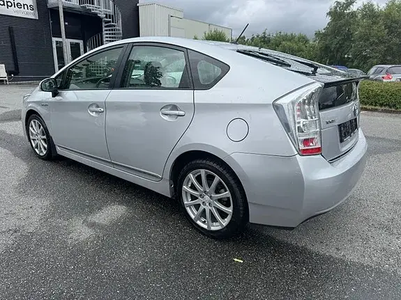 Toyota Prius 2011 photo 4