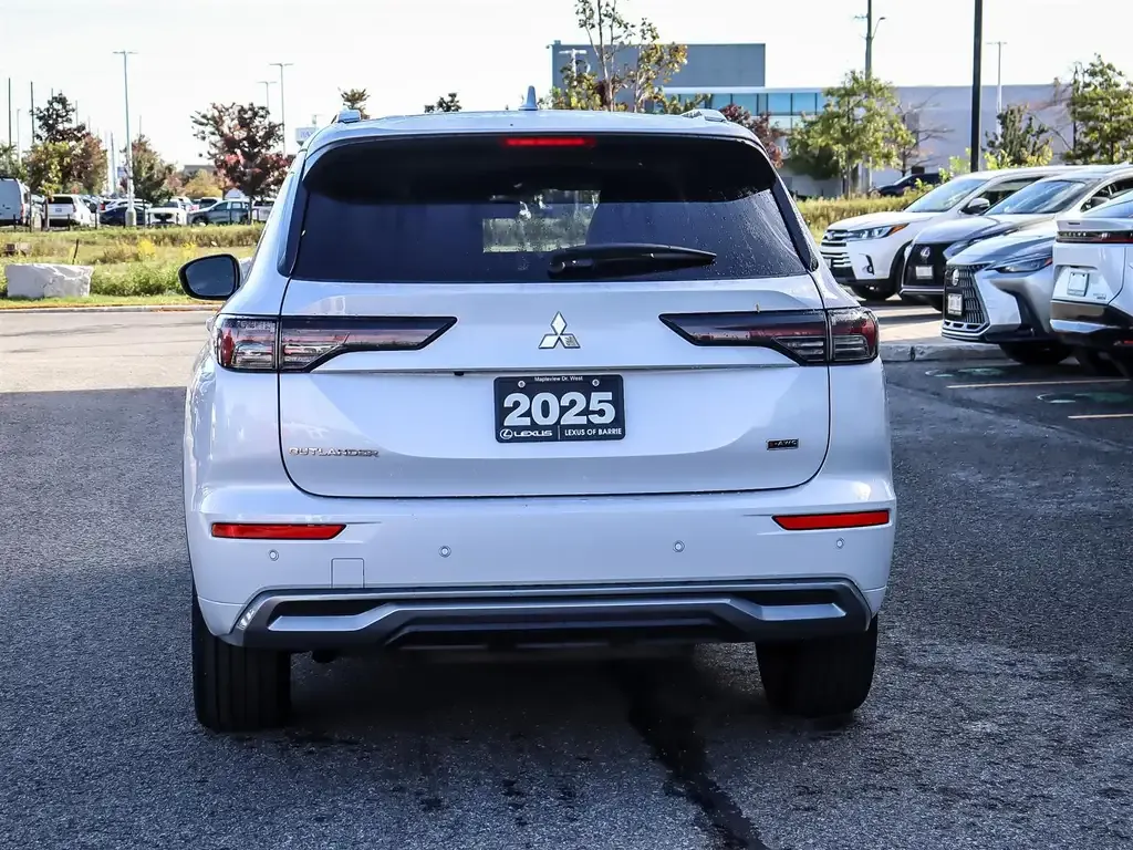 Mitsubishi Outlander 2025 photo 5