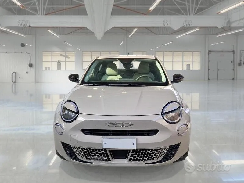 Fiat 600 2024 photo 2