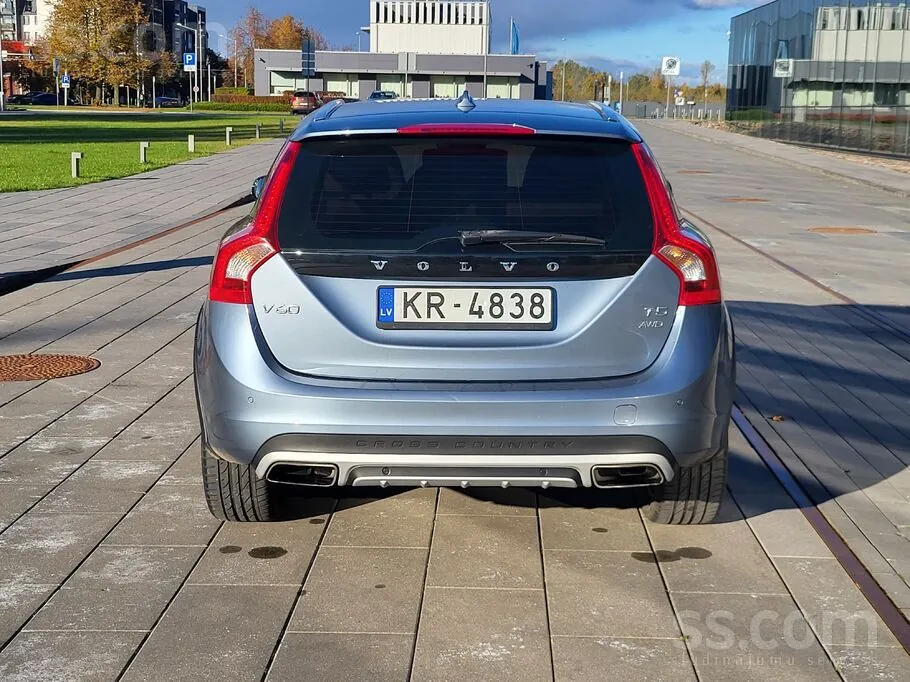 Volvo V60 2017 photo 2