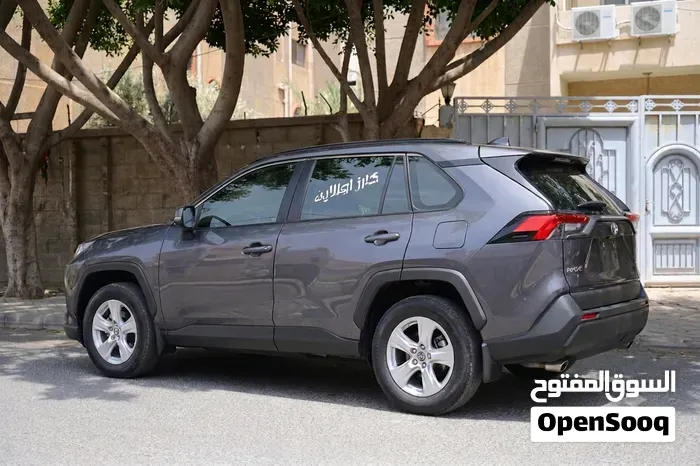 Toyota Rav4 2021 photo 2