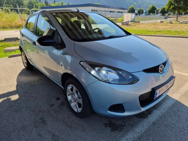 Mazda Mazda2