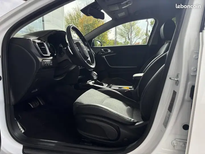 Kia Xceed 2022 photo 5