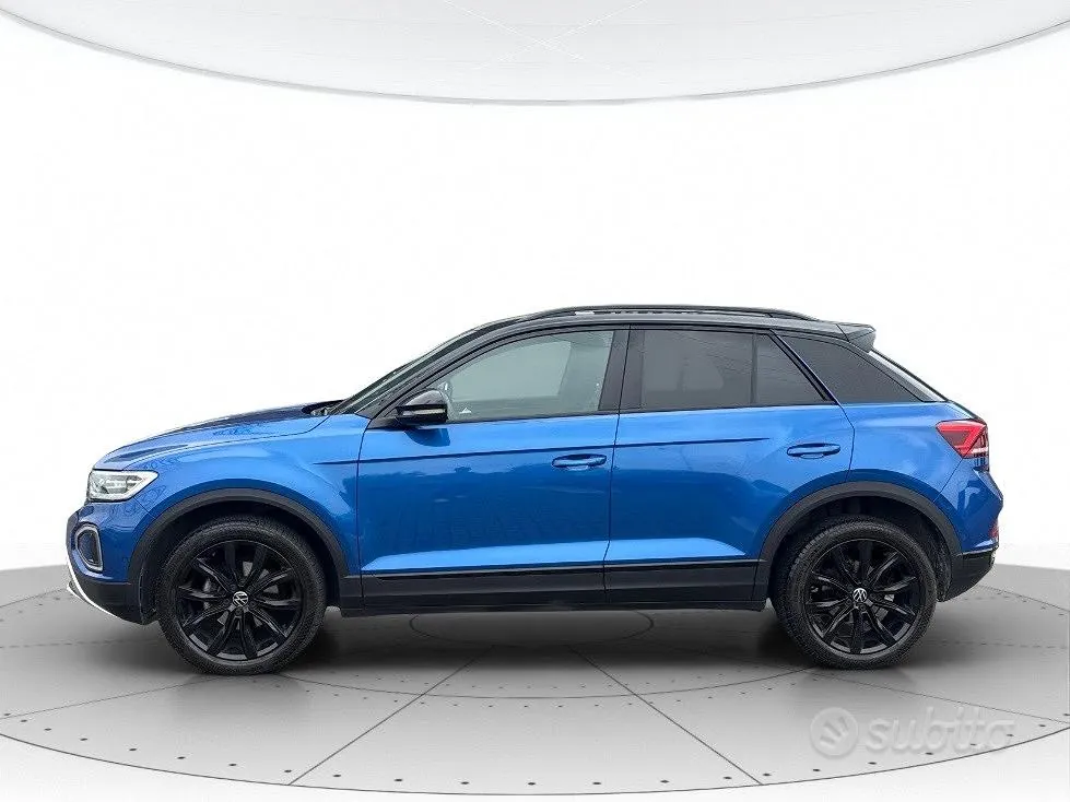 Volkswagen T-Roc 2023 photo 2