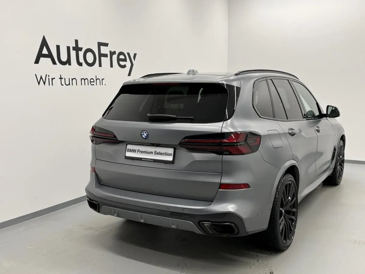 BMW X5 2024 photo 2