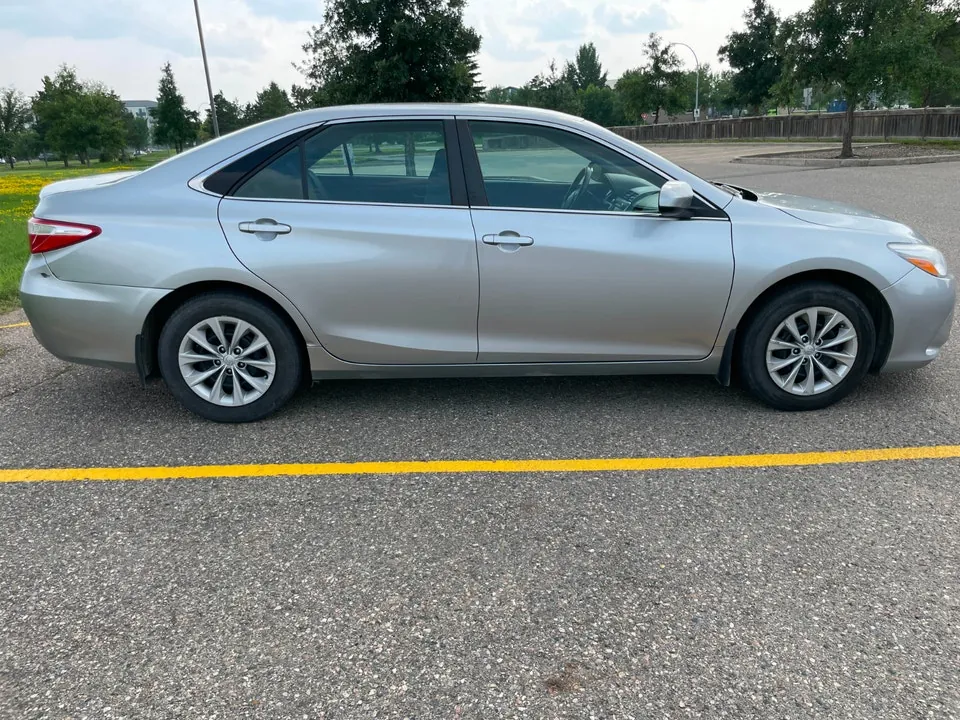 Toyota Camry 2017 photo 2