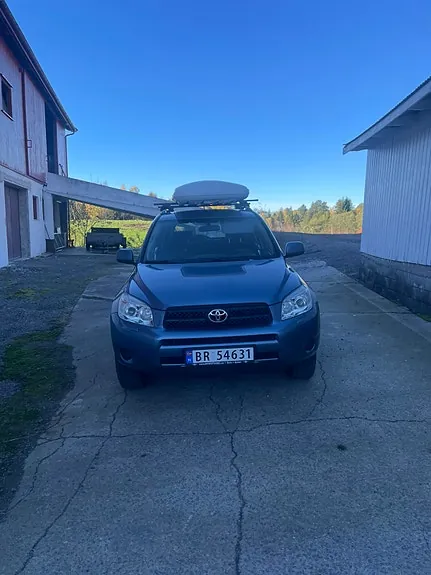 Toyota Rav4 2007 photo 2
