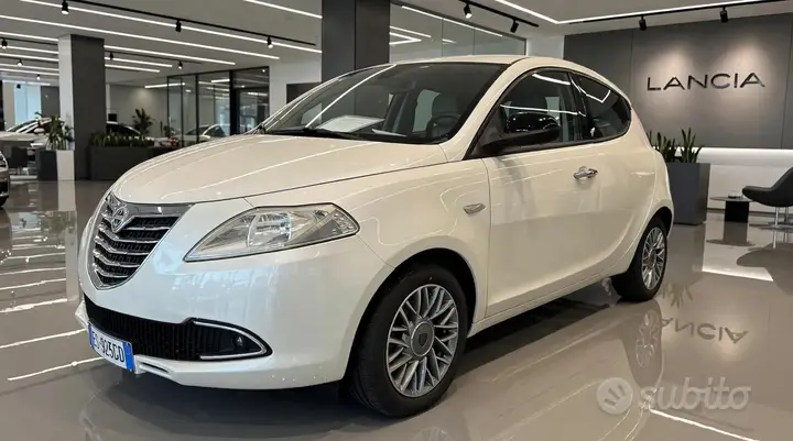 Lancia Ypsilon