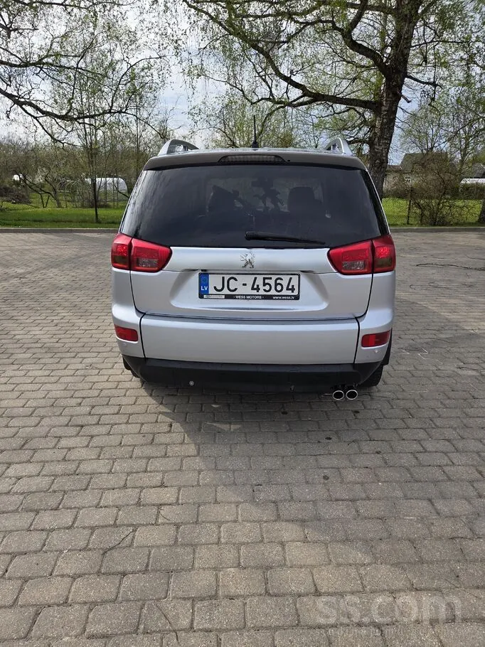 Peugeot 4007 2012 photo 3